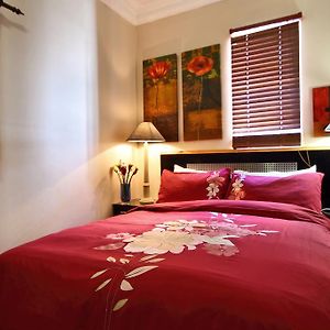 Forty8 Backpackers Hotel